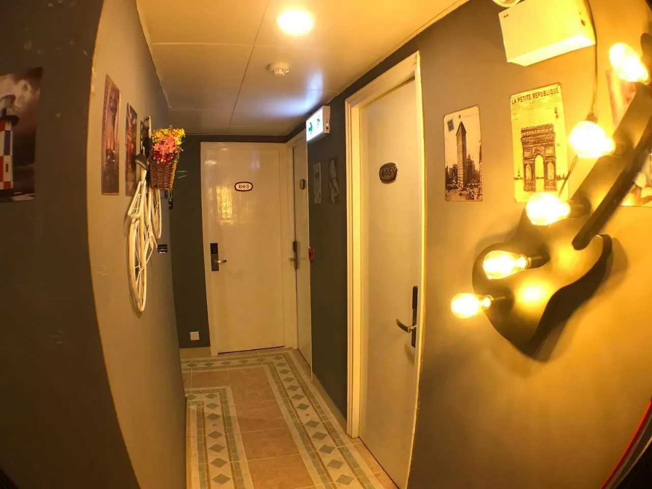 Soso Hostel Hong Kong 0*,  China